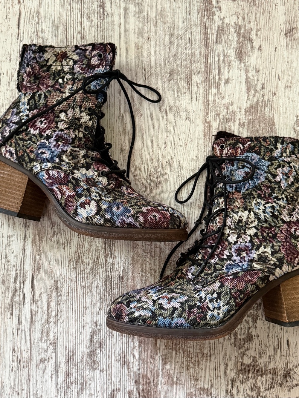 Vintage Floral Tapestry Lace-Up Boots